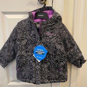 Columbia Girls Black and White pattern winter ski jacket 4T BNWT